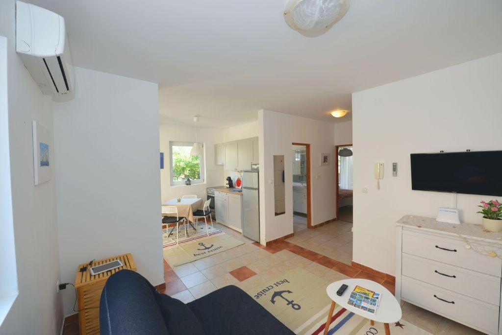 Nano-maris Apartment *